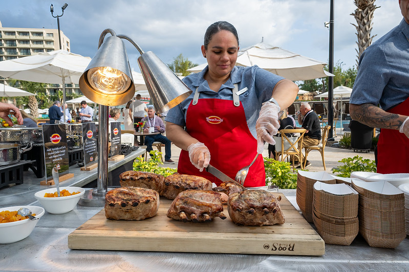 Chef cutting ribs at Annual Meat Conference